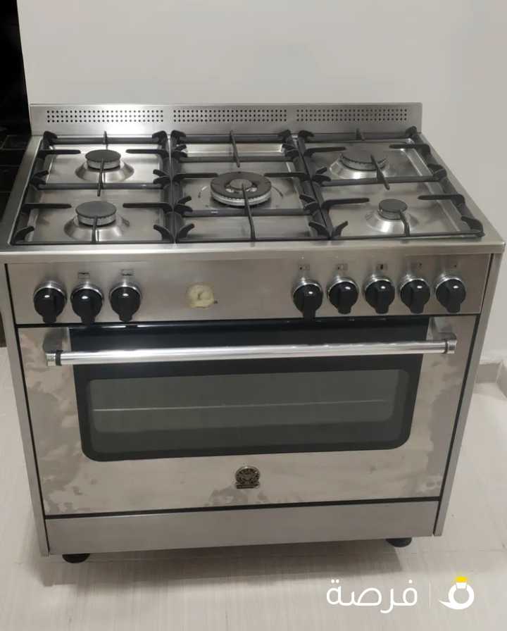 طباخ لاجرمني نظيف جداا