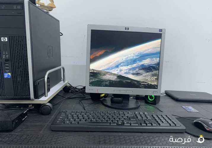 كمبيوتر شاشه وبي سي وكيبورد وماوس للبيع