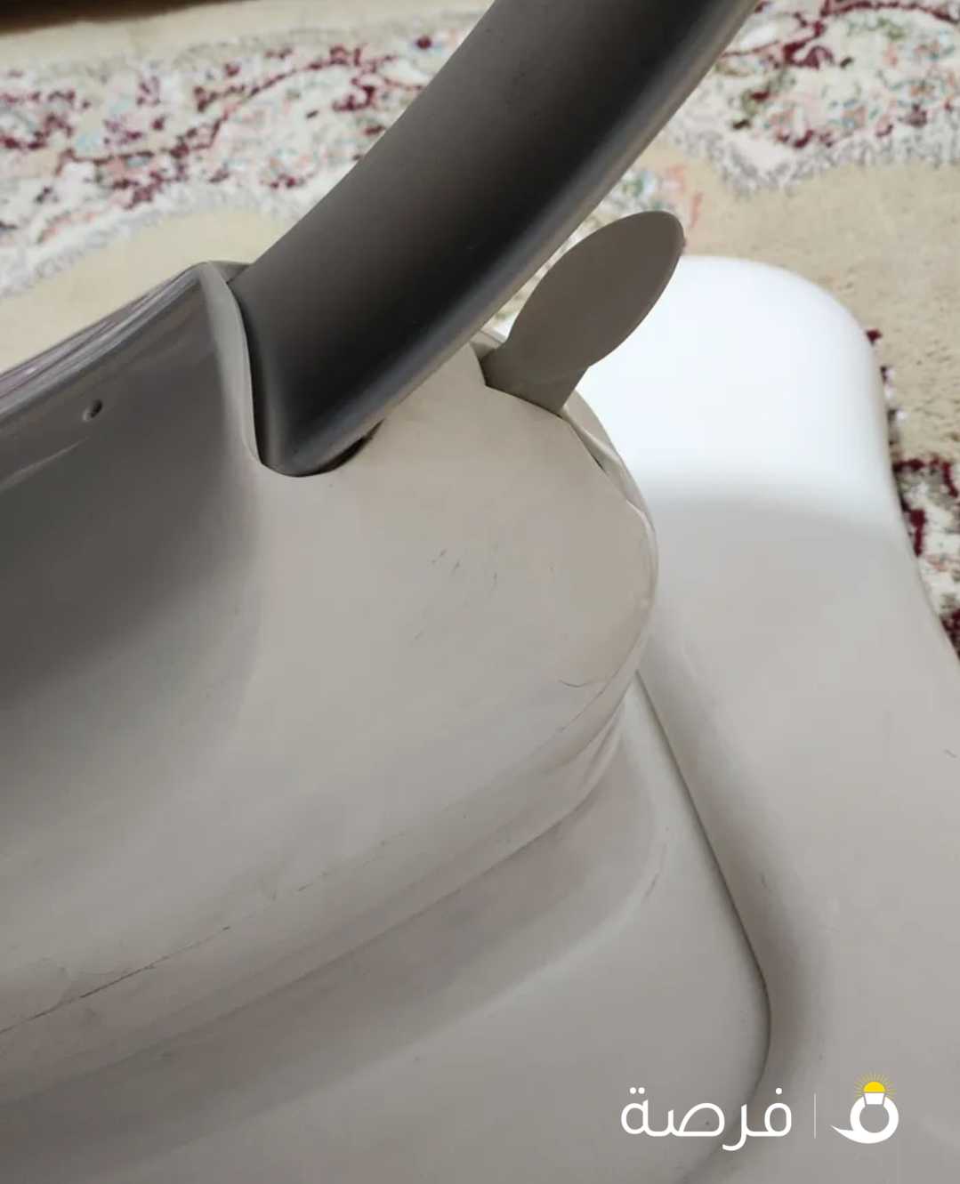 للبيع سرير أطفال كهربي هزاز يعمل بالمحول