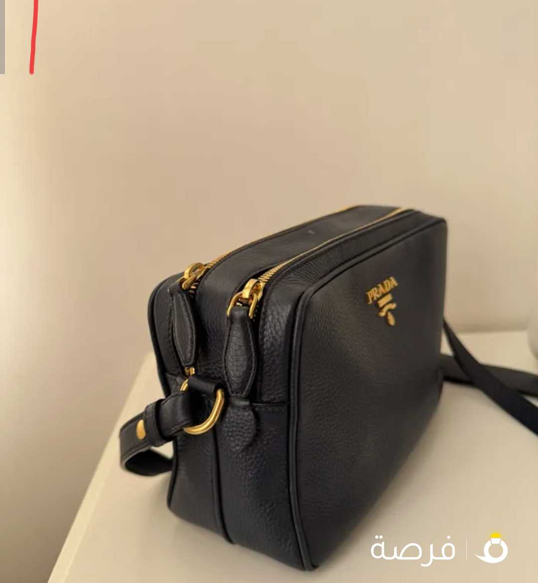 جنطة برادا لون كحلي للبيع