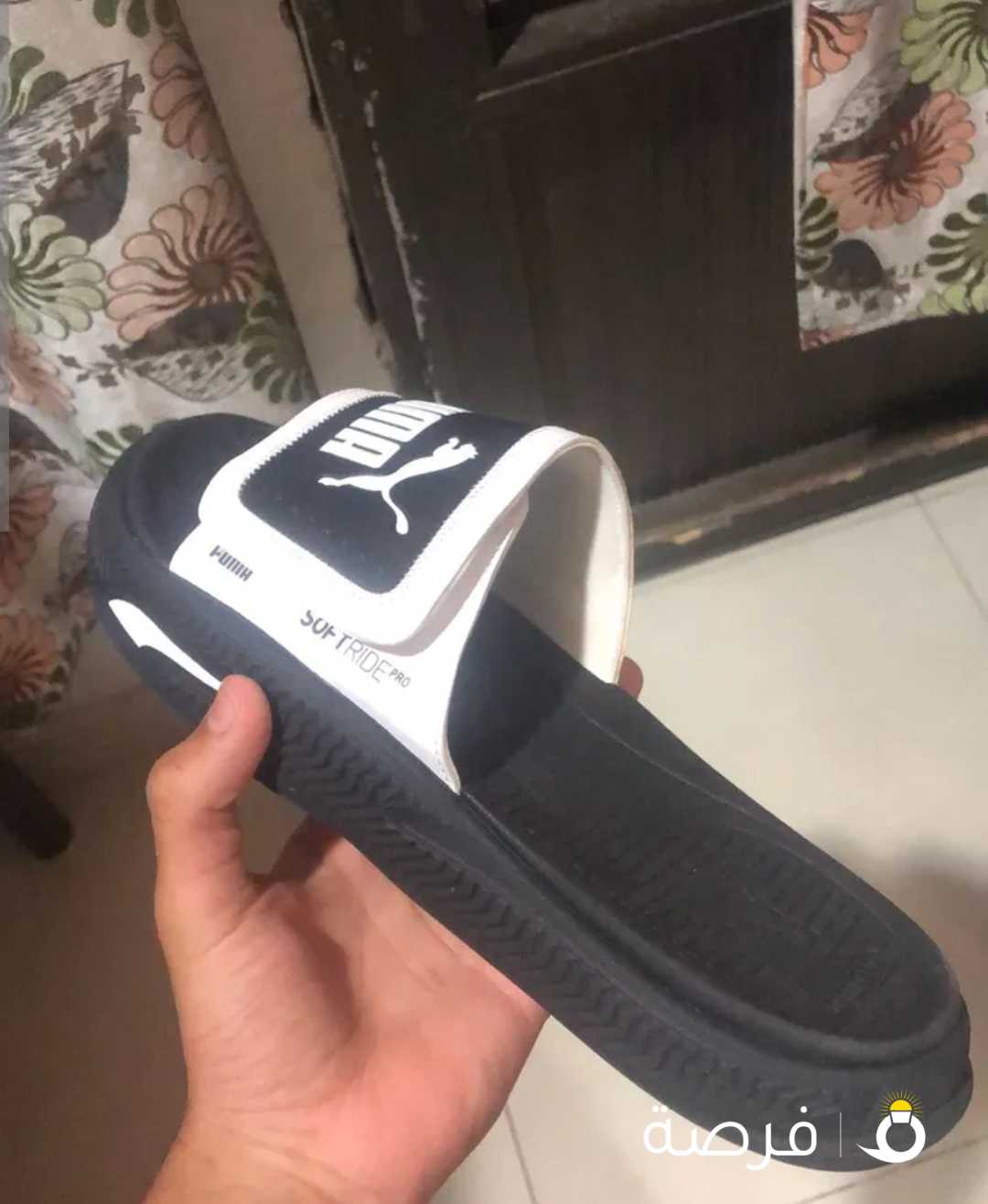 Brand New Comfortable & Trendy Slides- Perfect for Casual WearHome or Beach- Unisex & affordable!!