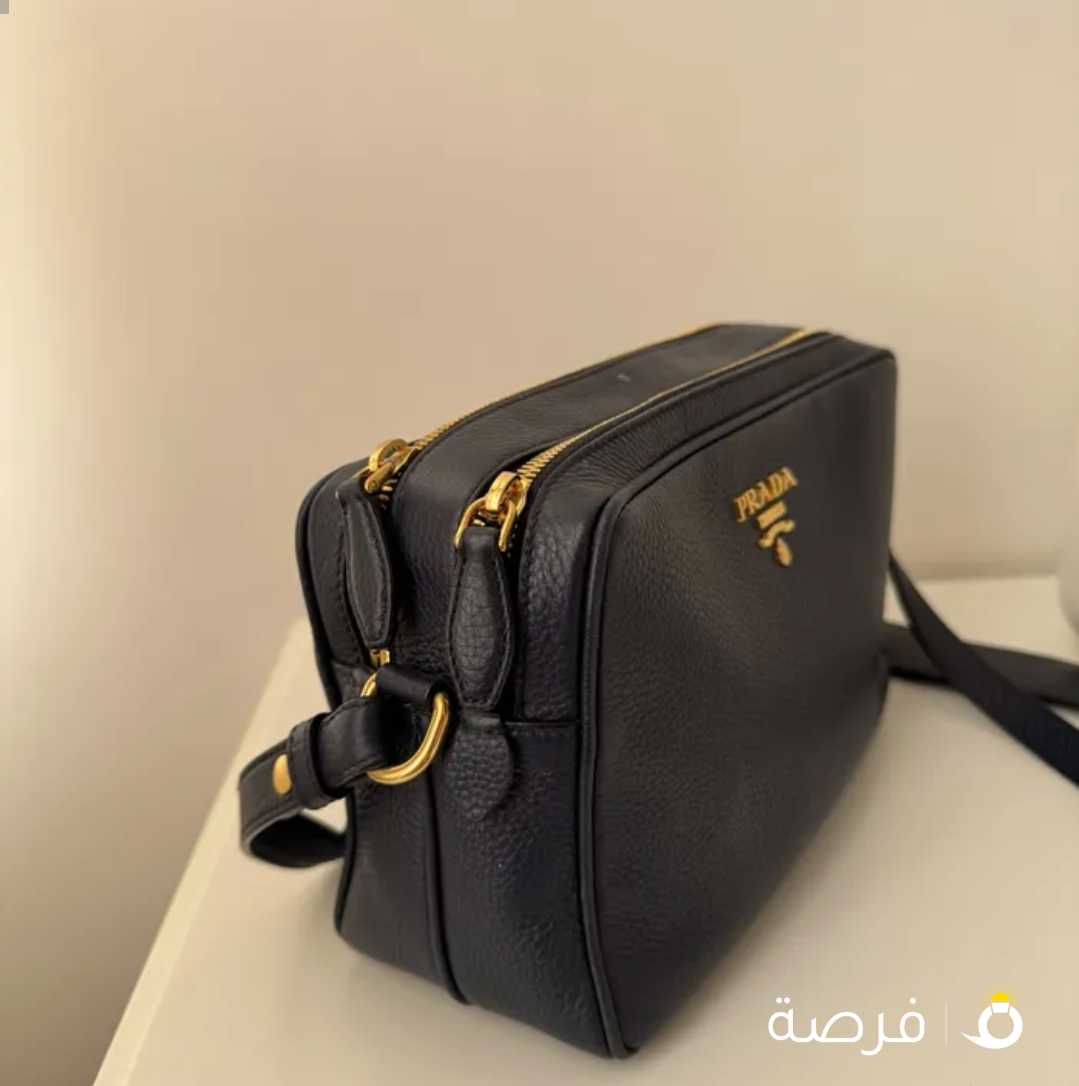 جنطة برادا لون كحلي للبيع