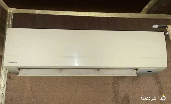 للبيع جهازين وحده تكييف بدون المكينه