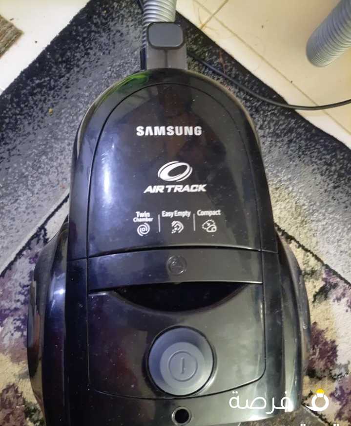 مكنسه سامسونج بحاله ممتازه 2000 وات للبيع