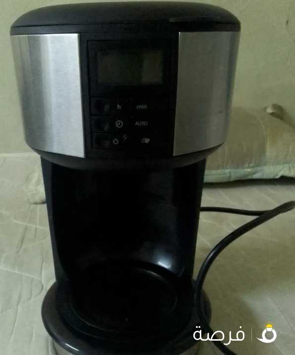 مكينة صنع قهوة بلاك اند ديكر بحالة ممتازة كالجديد