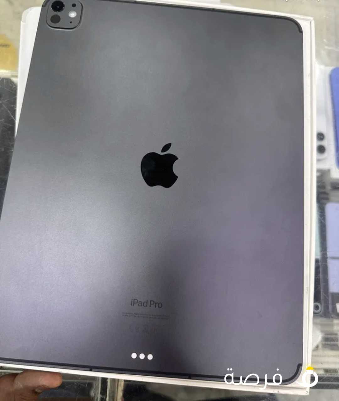 iPad Pro 13 256gb WiFi+cellular 5g used very clean still have warranty