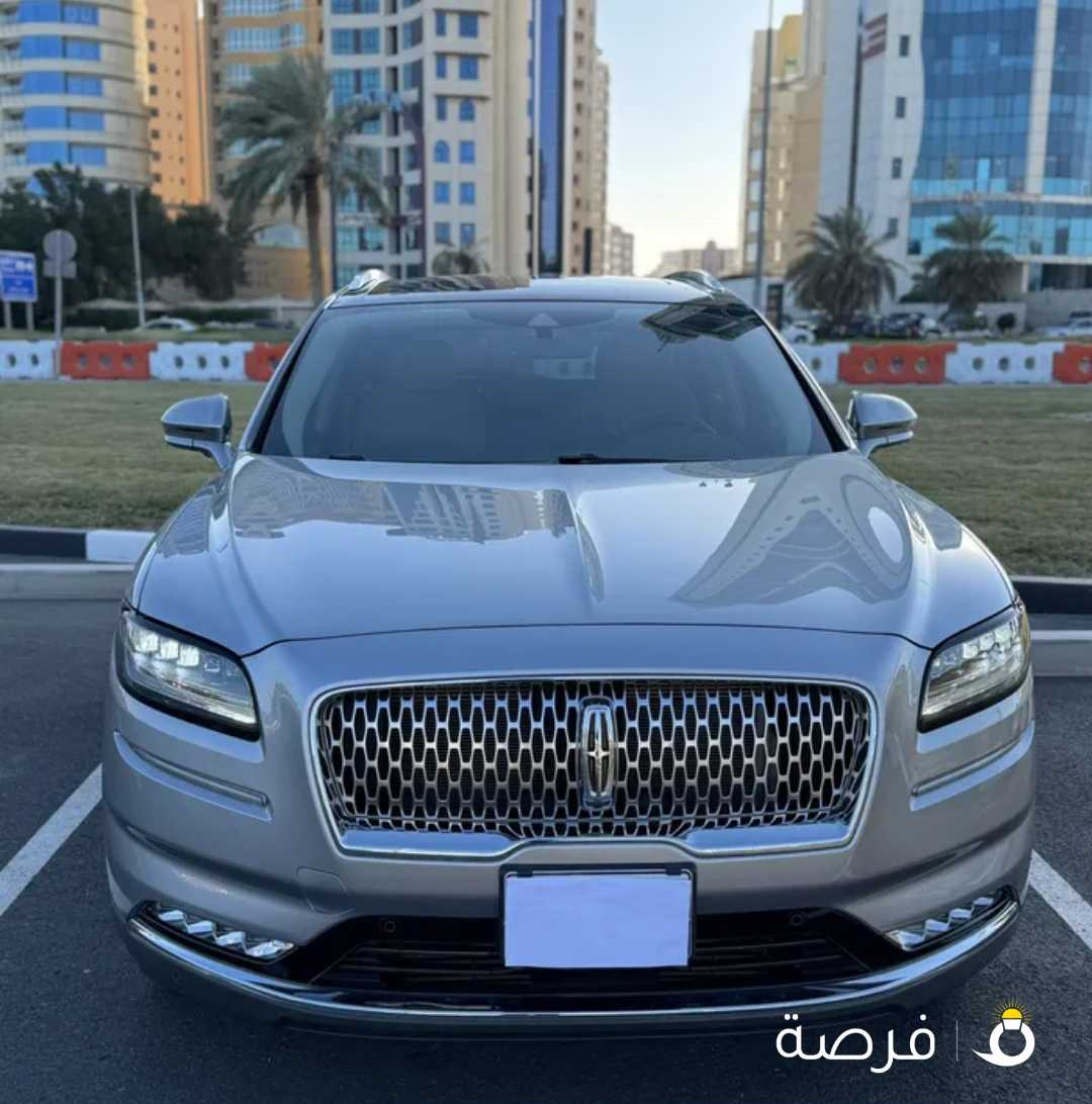 Lincolin Nautilus 2022 in excellent condition just like new under full warranty exchange accepted