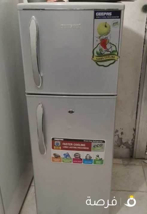 للبيع ثلاجه 8 قدم حاله فوق ممتازه شبه الجديد