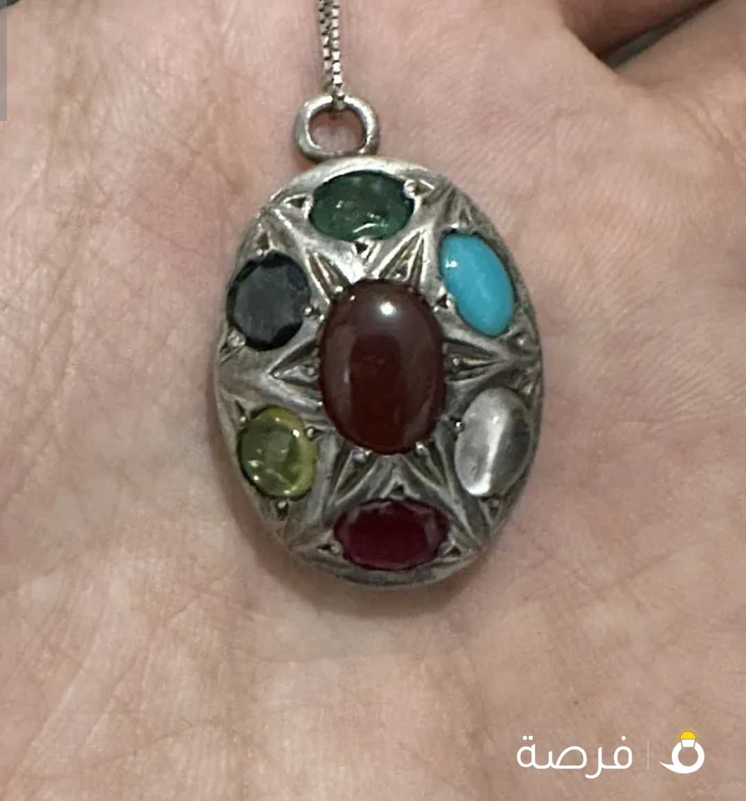 سناسل فضه واحجار كريمه