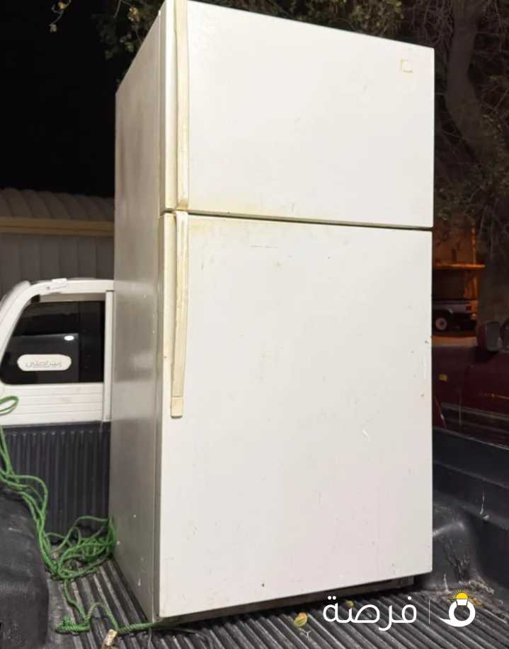 للبيع ثلاجة شغالة 100%
