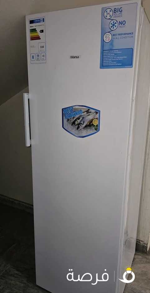 فريزر ونسا بحالة جيده جدا استعمال بسيط