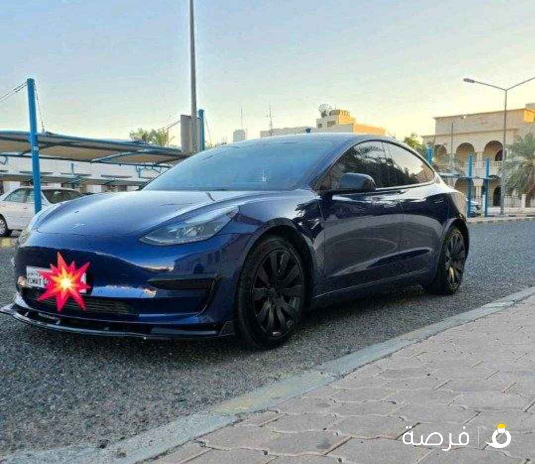 للبيع تيسلا