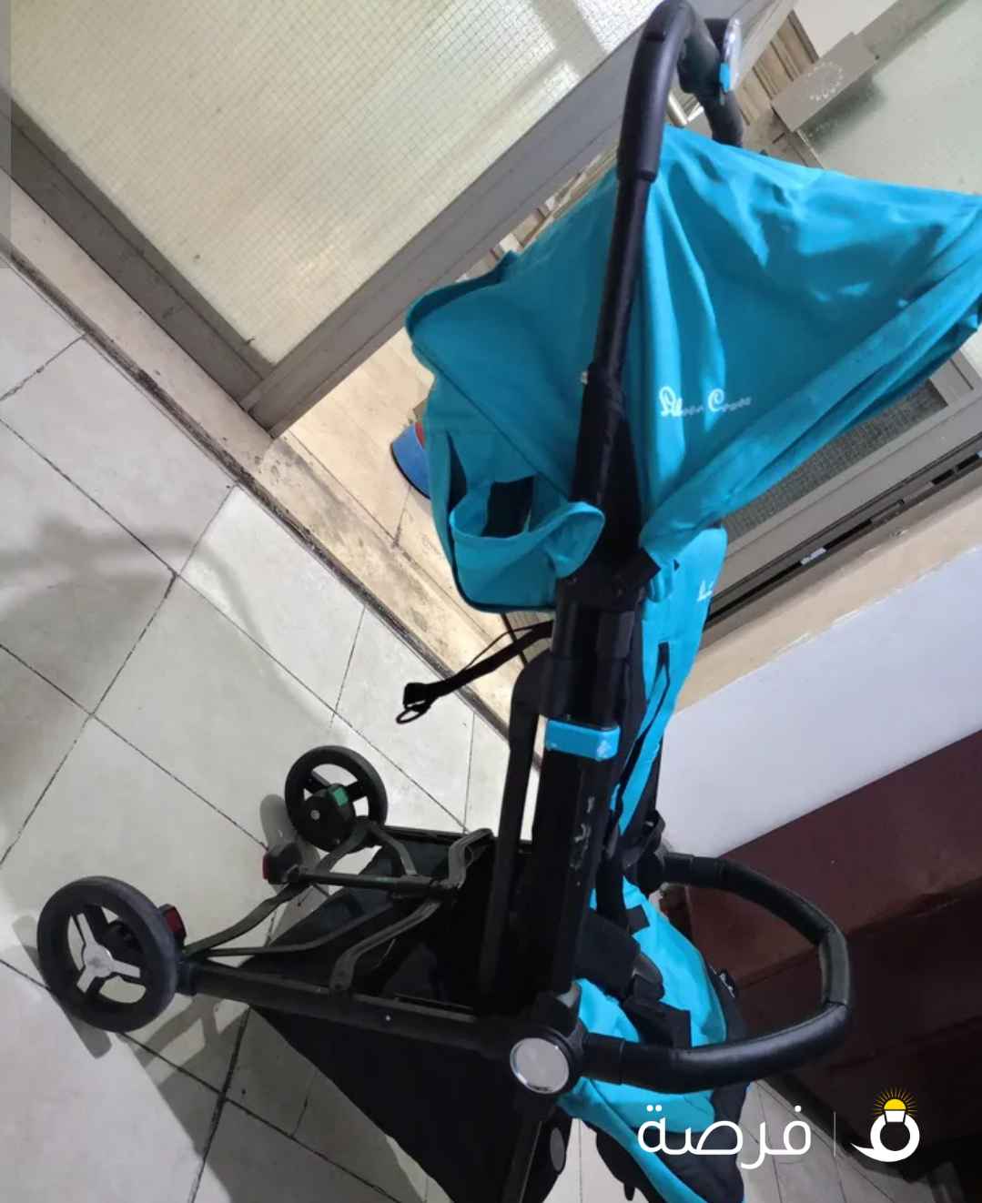 عربة أطفال جديدة لم تستخدم