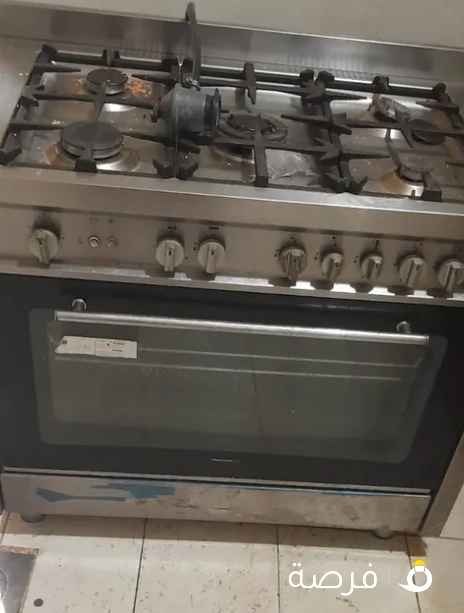 للبيع غاز 5اعين مع فرن كامل