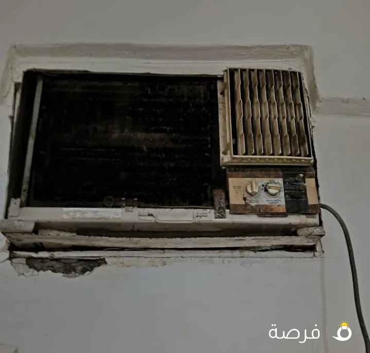 مكيف شباك جنرال شغال نظيف