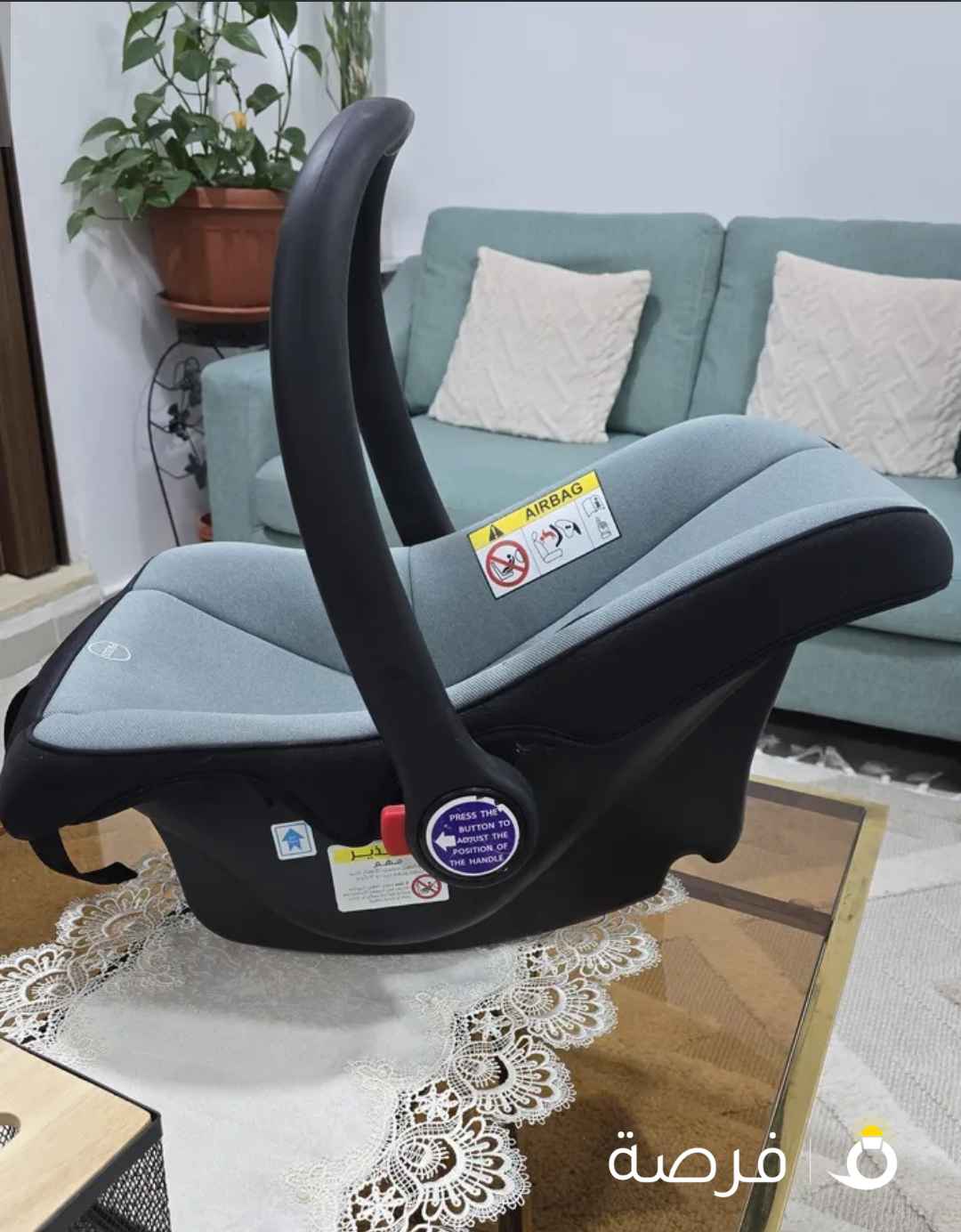كرسي اطفال من الولادة حتى وزن 13 كغ بحالة ممتازة على 5 دنانير فقط ....