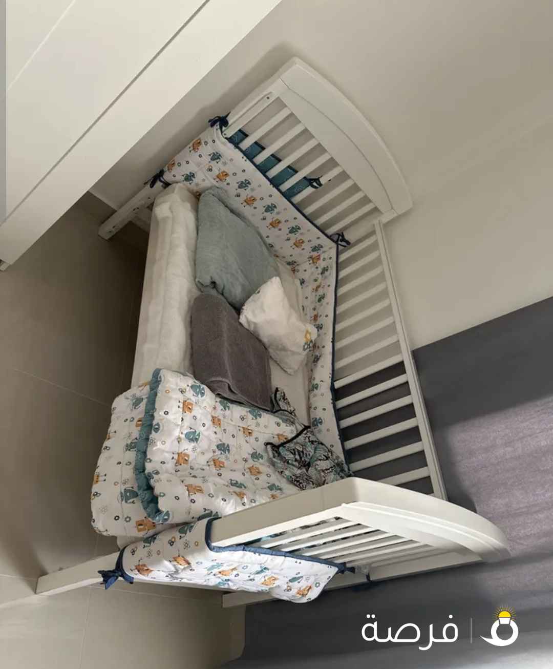 سرير للأطفال