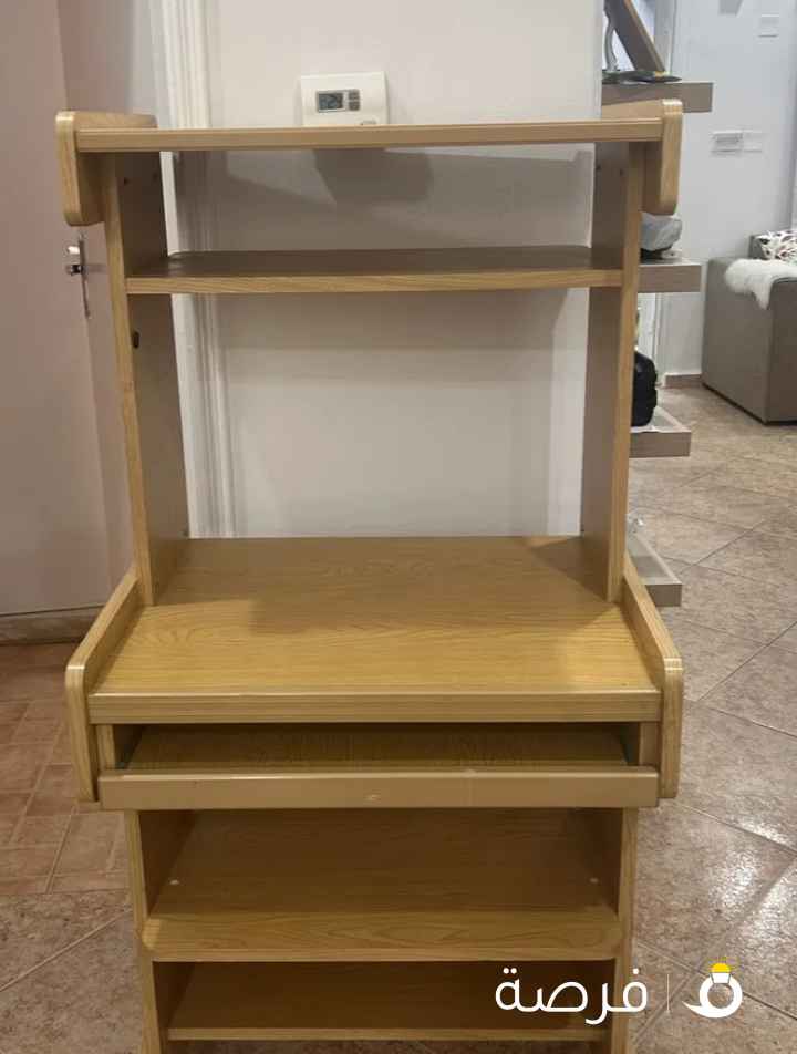 طاولة دراسه