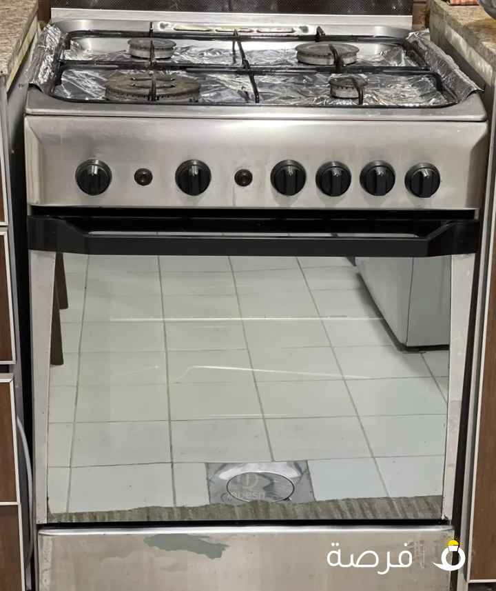 INDESIT Cooking range 4 burner + Gas cylinder 2 pcs and Regulator hose connector