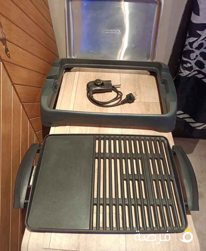 شوايه كهربائيه نظيفه لا يوجد بها شئ