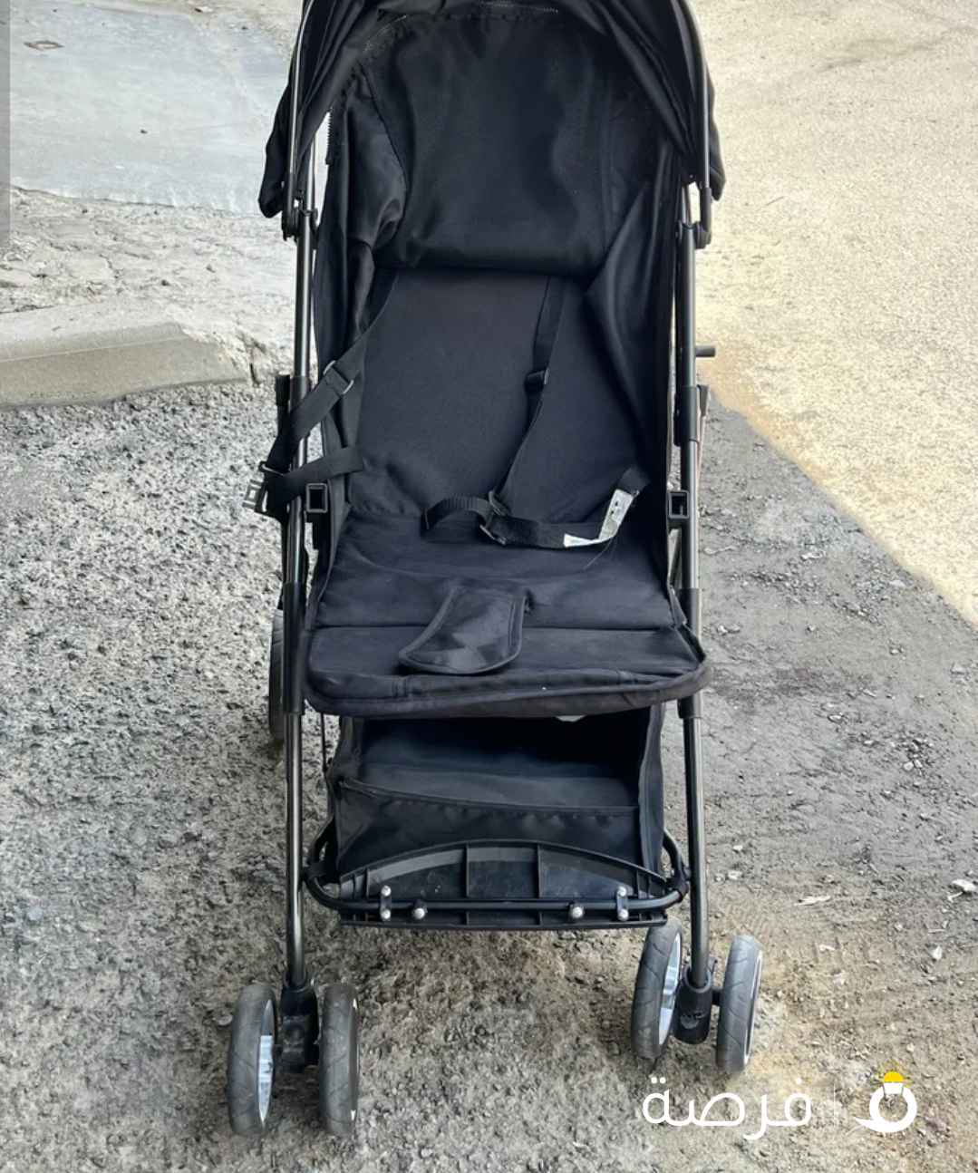 Stroller lightweight الحالة ممتازة وخفيف الوزن