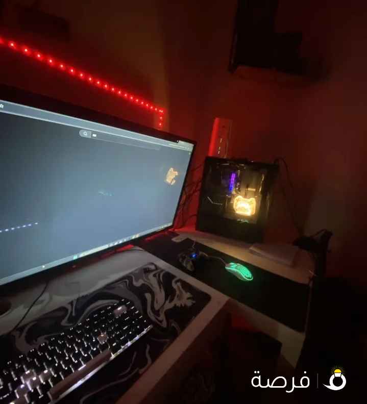 شاشة وانسى للبيع مستعمله نضيفة جدا استعمال خفيف ونضيفه تواصل خاص للجادين فقط