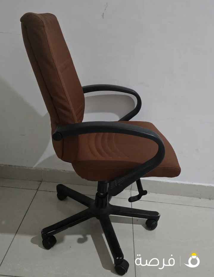 كرسي مكتب احترافي بتصميم مريح – قاعدة حديد وخامة مضادة للتعرق!