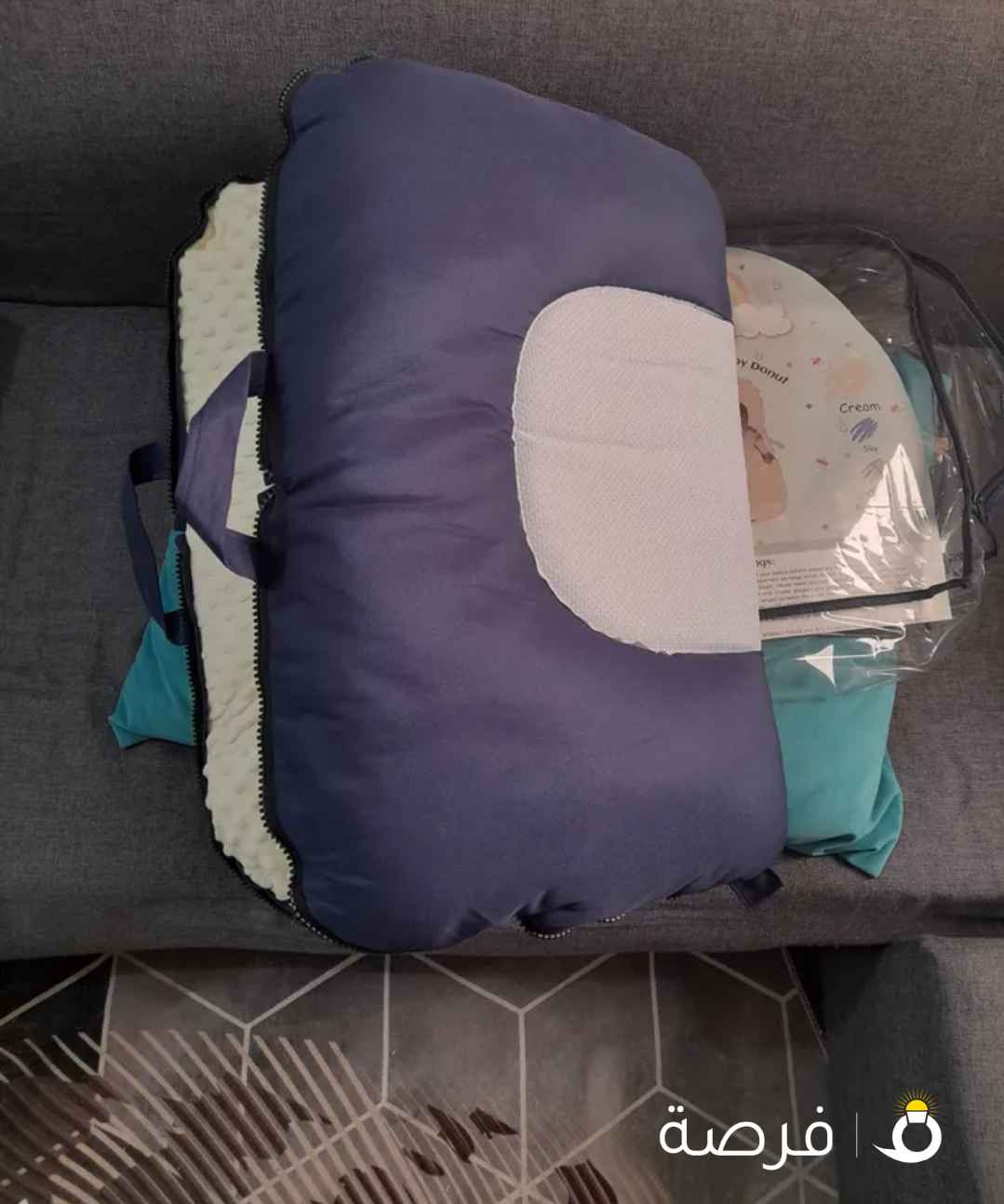 سرير اطفال متنقل كأنه جنطه/ فرشة الدونت ومعه بطانيه جديد لم يستعمل نهائي لون sweet little angel baby