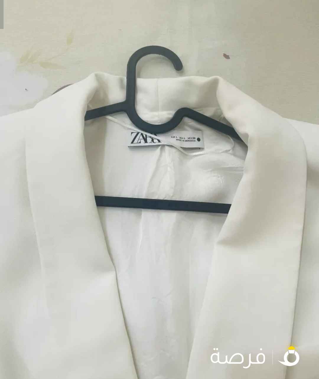 بلايزر زارا مقاس L بنطلون زارا مقاس M قميس HM مقاي 44 eur ليجينج مقاس L