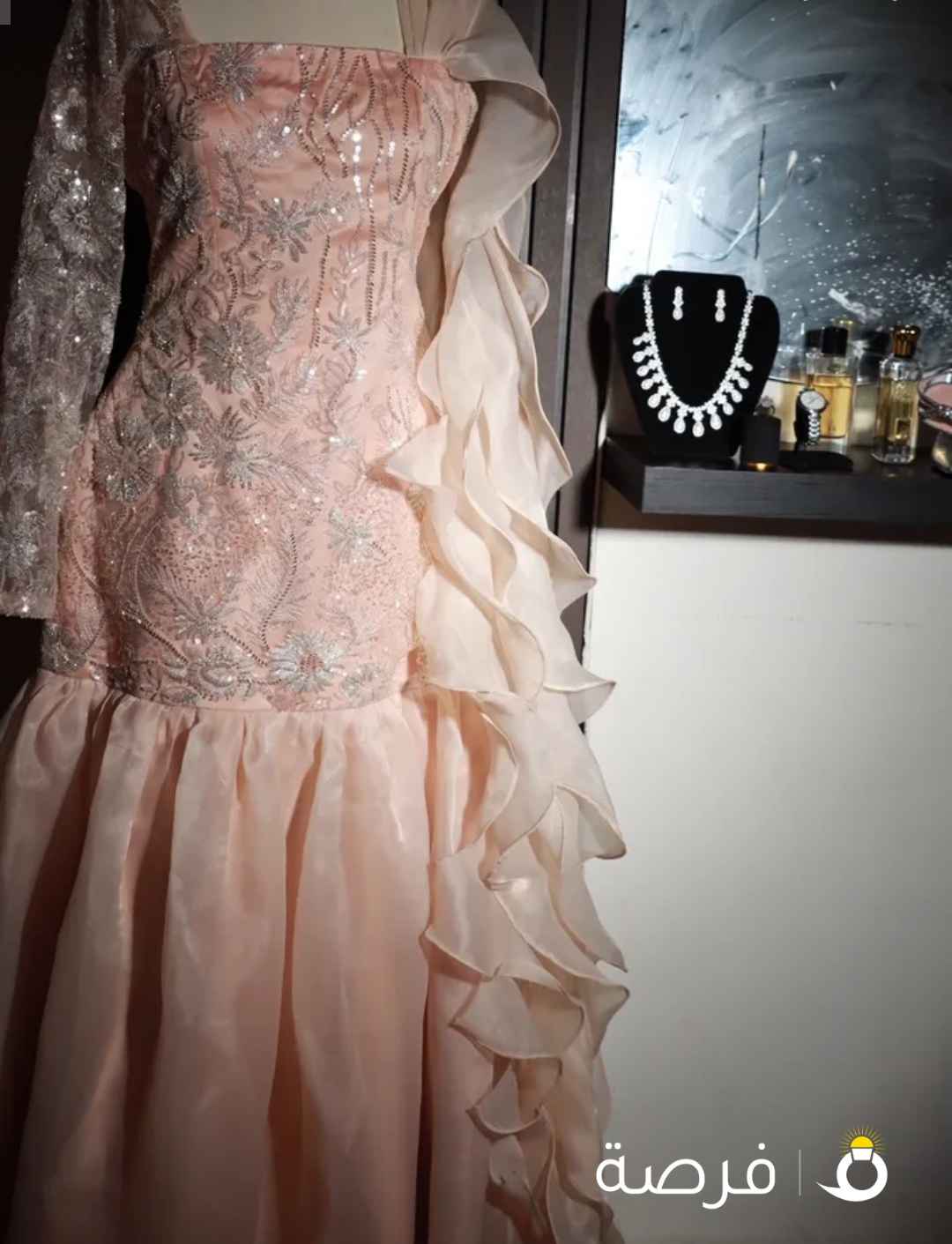 فستان سهره راقي تصميم خاص لبسه وحده وبدل مناسبات وحفلات قياسات مختلفه