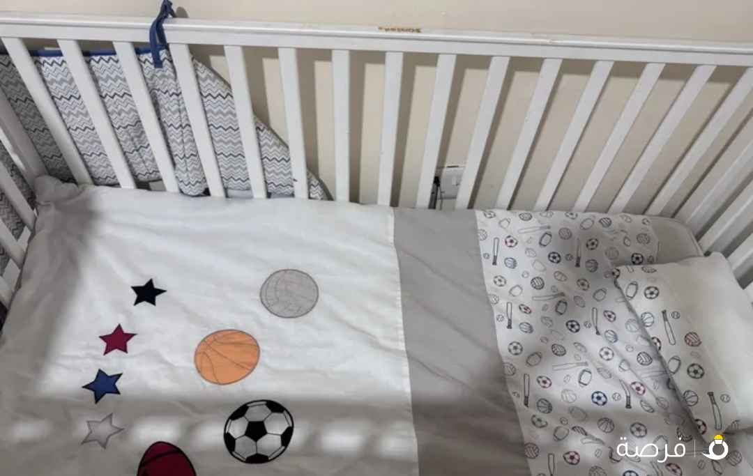 سرير أطفال من جونيورز