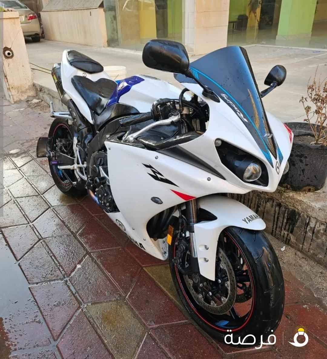 YAMAHA R1, 2010