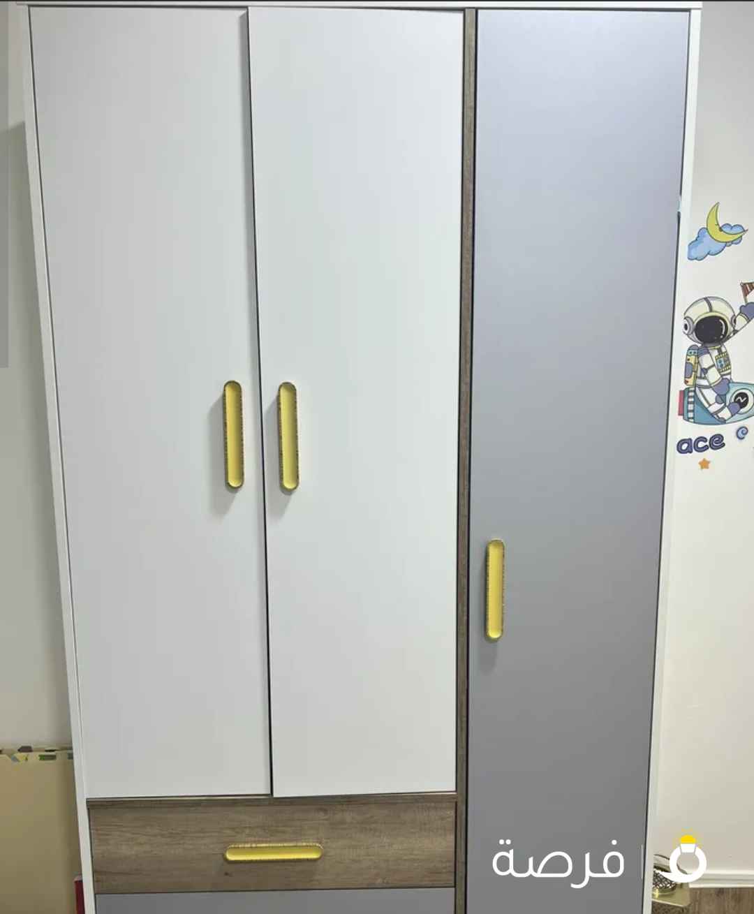 كبت ملابس اطفال