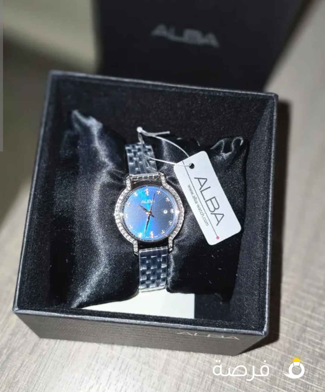 للبيع ساعه نسائي