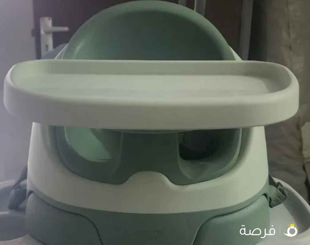 Mama and papa baby seat very neat