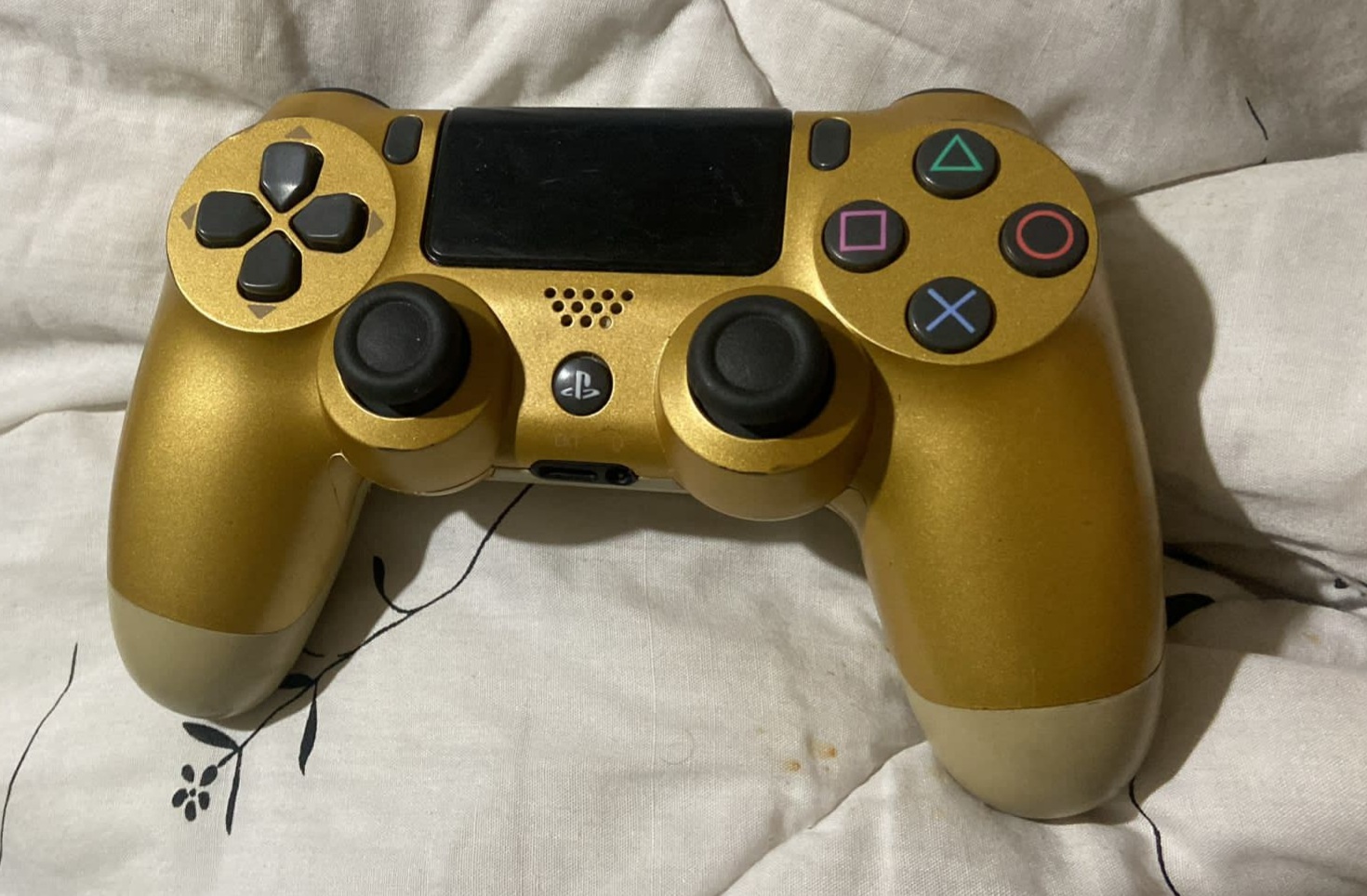 يدة سوني 4 للبيع