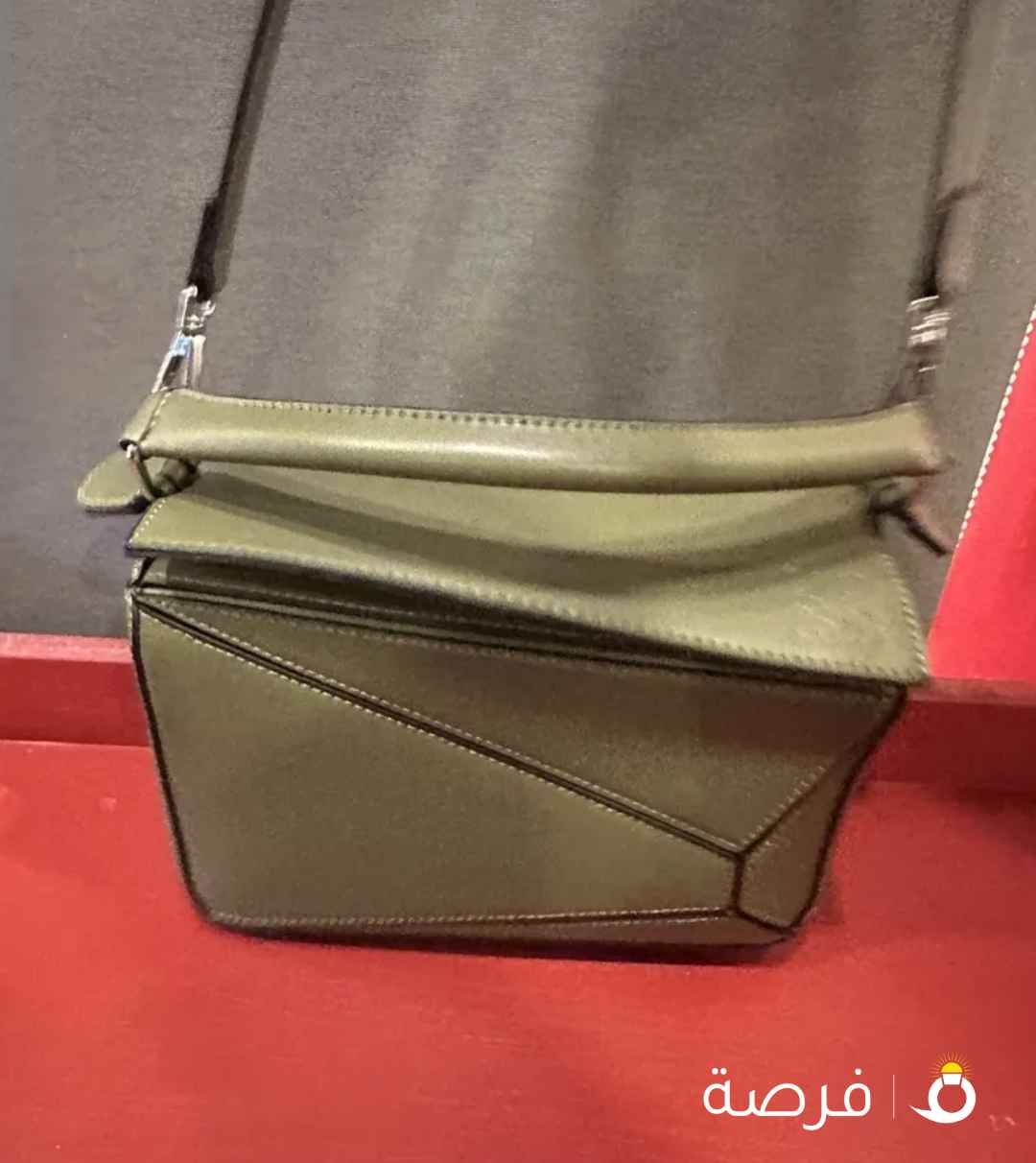 شنطة ماركة لوي درجه أولى لون اخظر