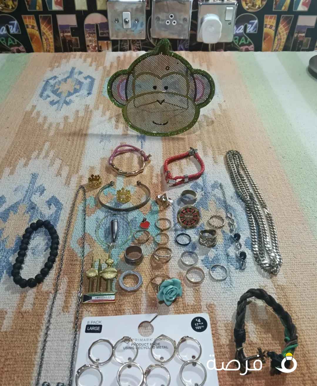 تشكيلة كبيرة من الاكسسوارات النسائيه