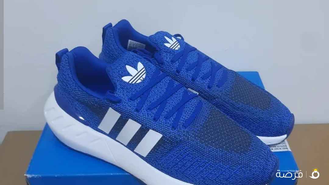 جوتي اديداس اصلي وجديد بالكرتون مقاس 43 للبيع