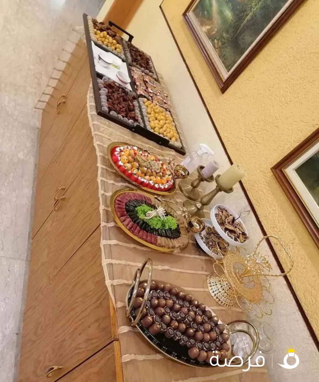 حلويات مع خدمة ضيافه