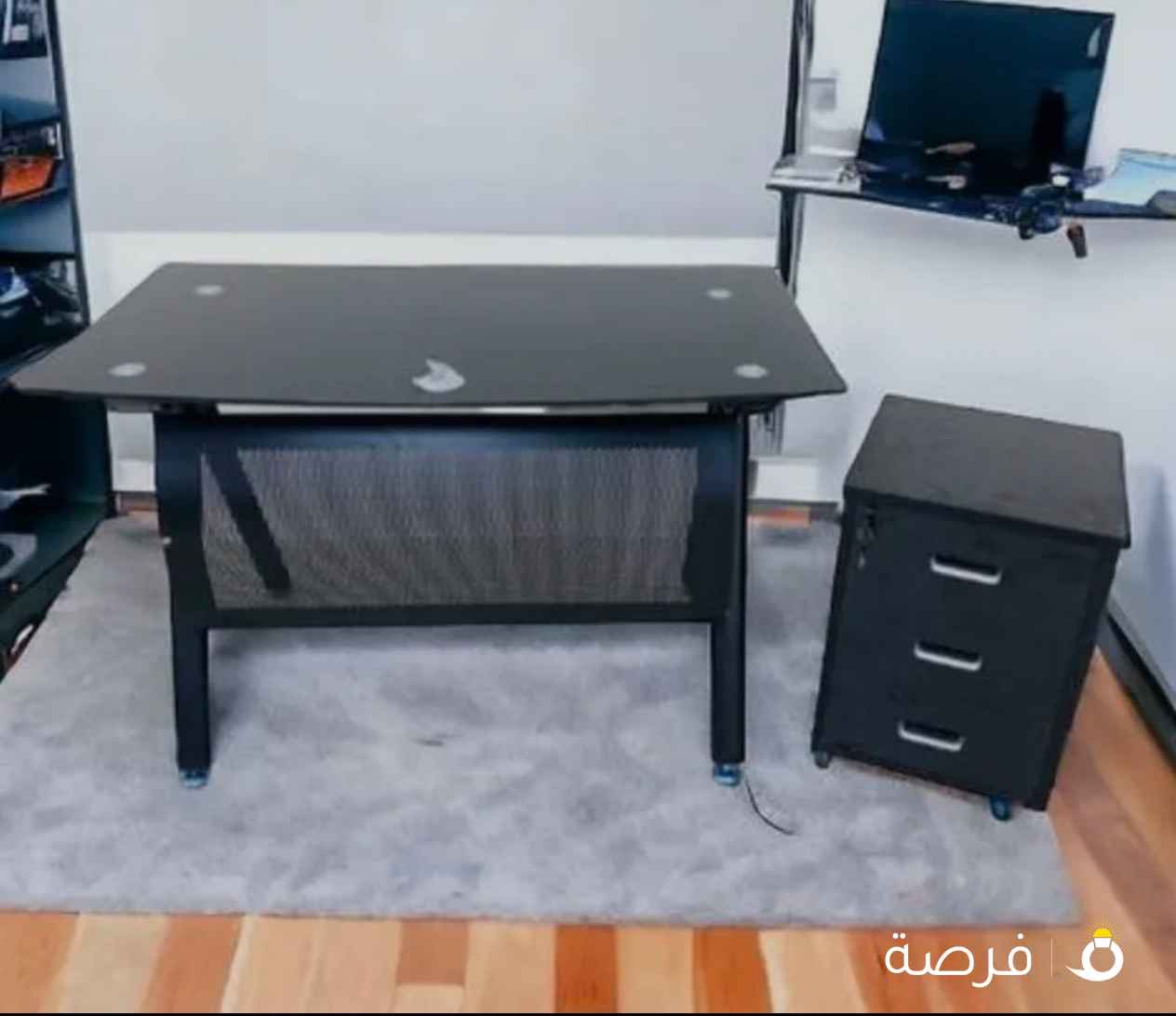 مكتب أسود جديد