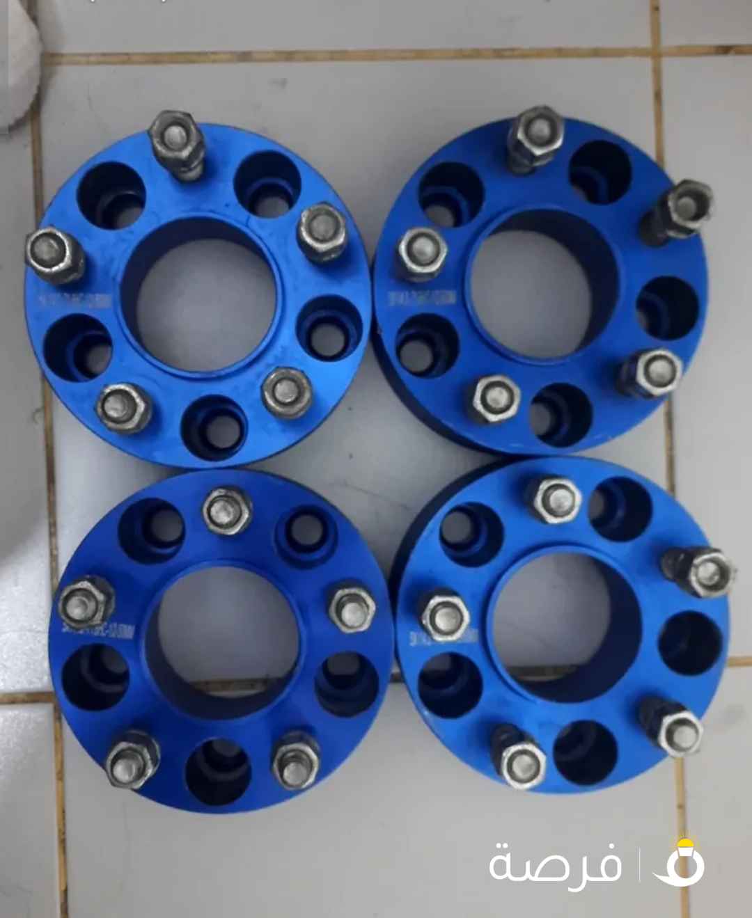 سعر نهائي غير هل سعر ما ابيع حق تعريض مداقر الشارجر والشالينجر طقم فلنجات امريكي اصلي يركبون حق دودج شارجر&شالينجر&كلازلير&جيب شروكي &رانقلر سعر الشراء 170k.d سعر البيع 100غير هل سعر ما ابيع في سيارات امريكيه اخري الي نفس قياس هم يركب تاكد قياسات سيارتك 5X114.3.-71.6HC-1/2-50MM