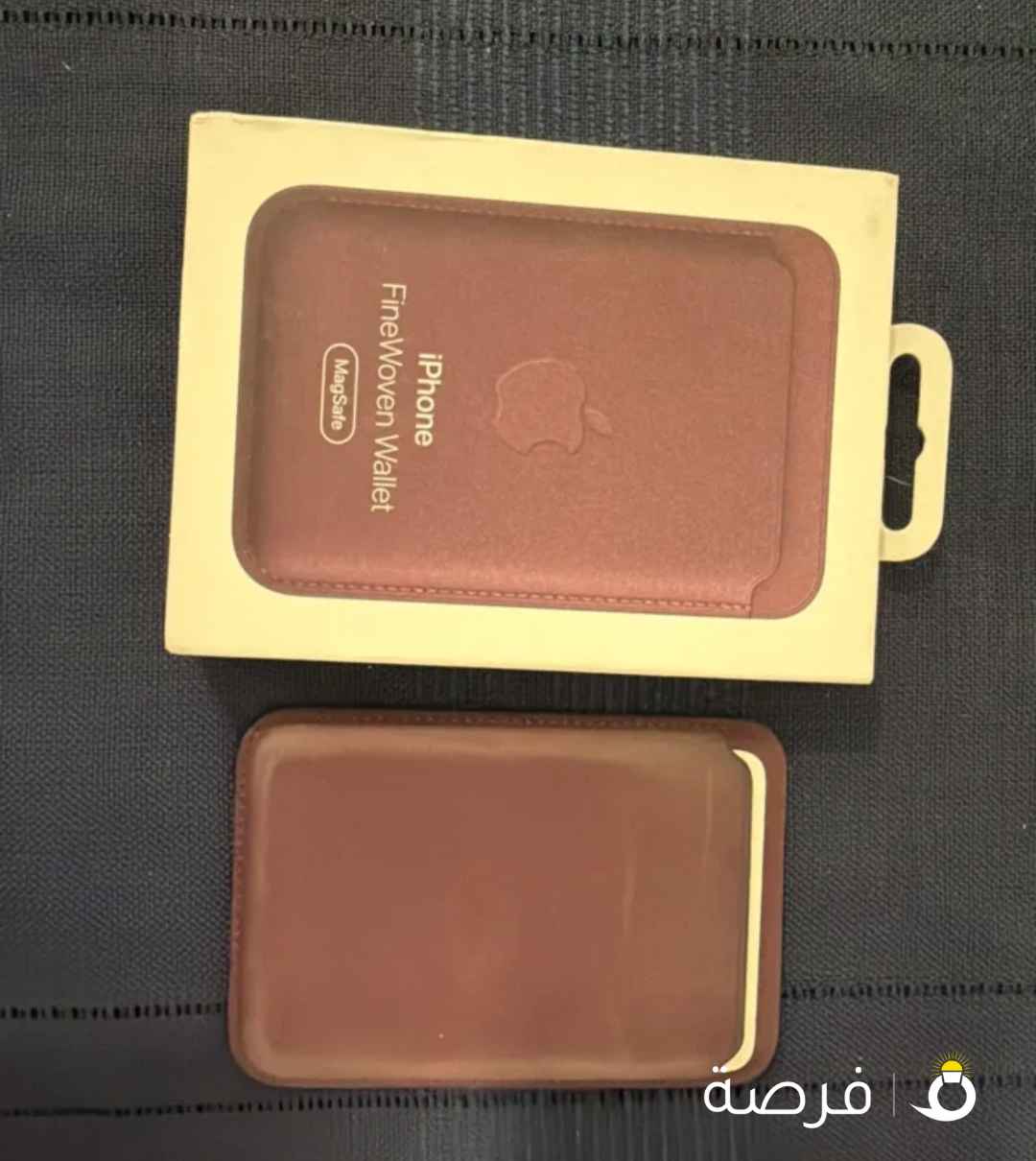 Apple fine woven MagSafe wallet