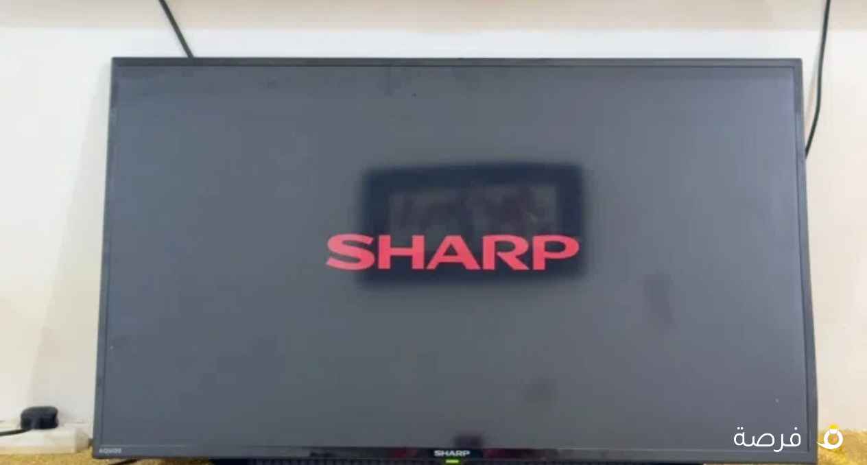 شاشه شارب 40 بوصه led بحالة ممتازه مع الريموت