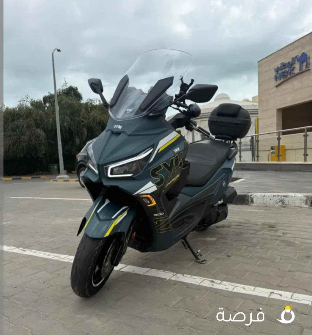 سكوتر شبه جديد ونظيف جدا ⁦⁦sym⁩⁩ ⁦⁦300⁩⁩ ⁦⁦cc⁩⁩