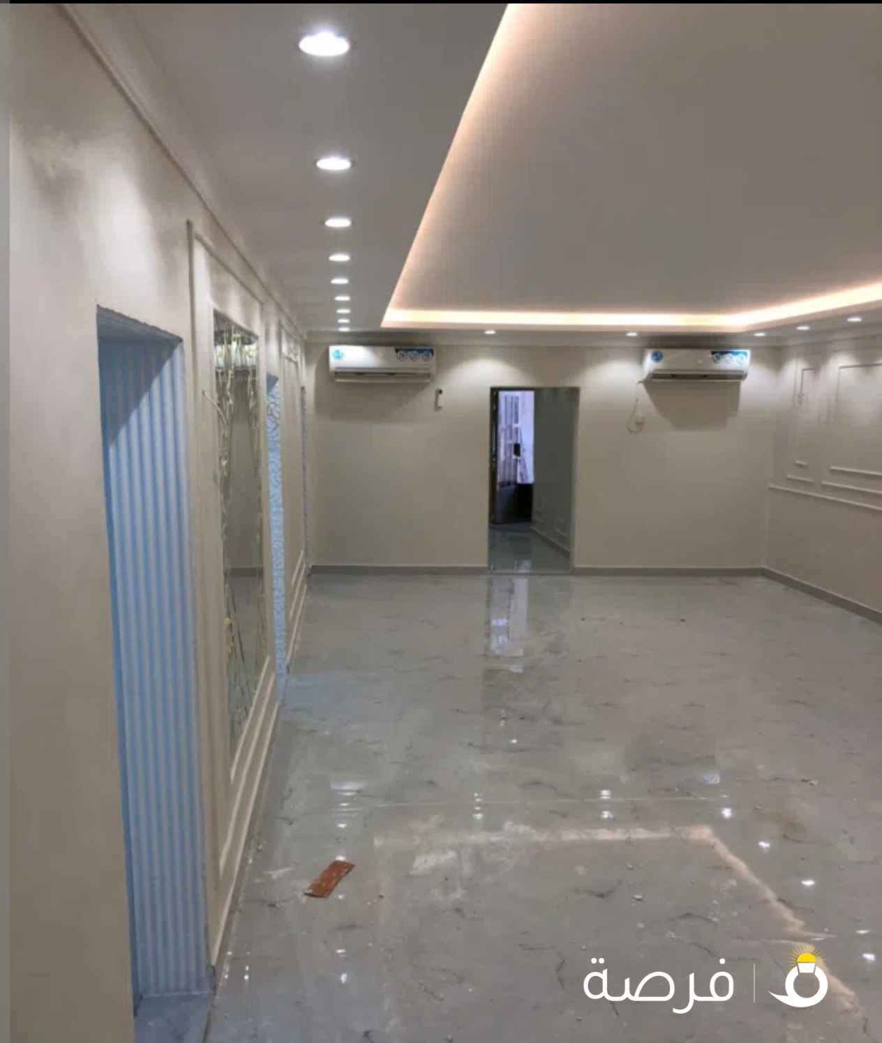 صباغ الكويت اصباغ جوتين صباغ منازل صباغ قسايم صبغ غرف ورق جدران جبسمبورد عازل اسطح جيتاروف ⁦⁦Painter⁩⁩