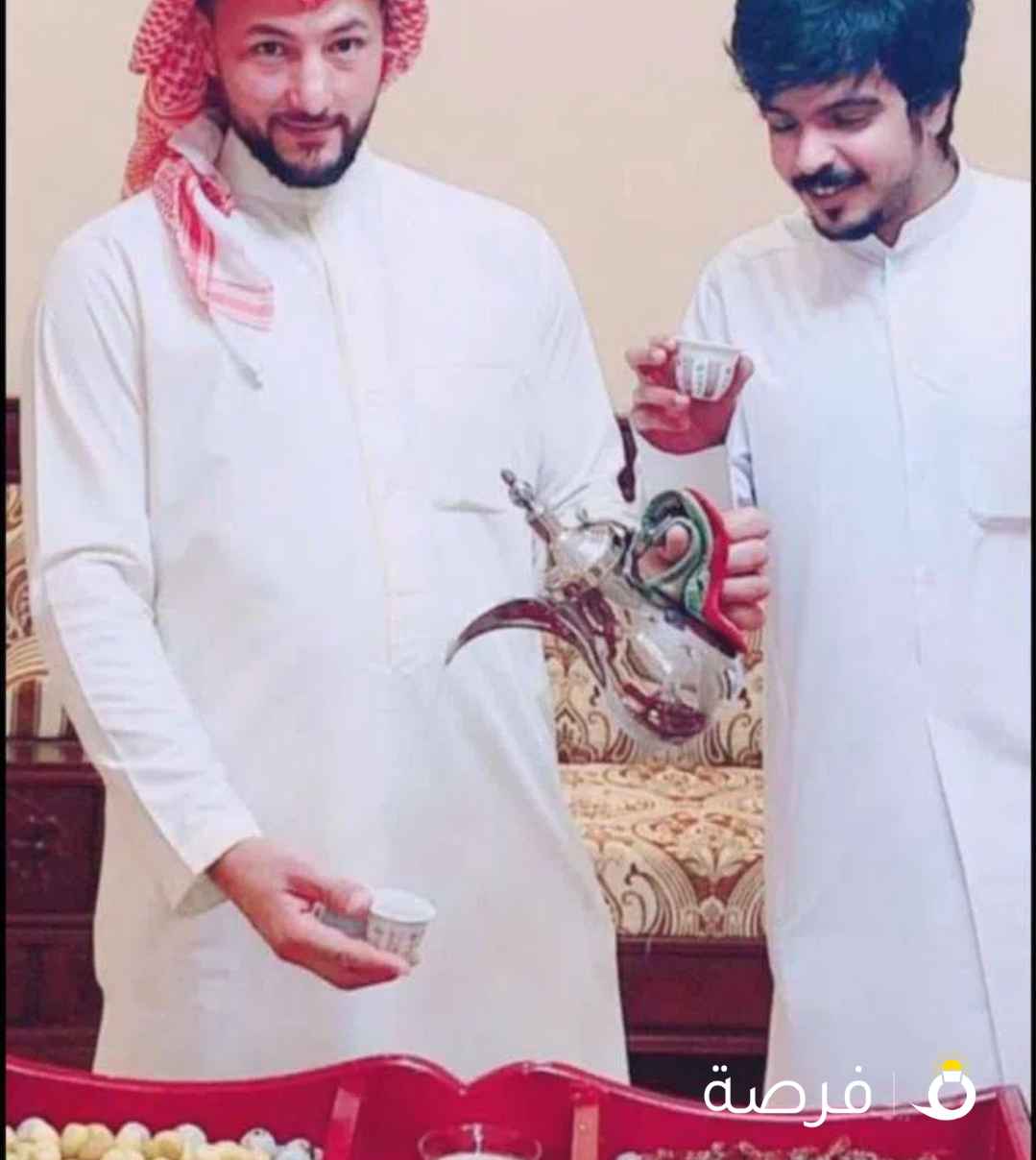 تمور مع خدمة ضيافة رجالي ونسائي
