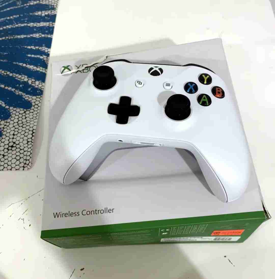 يدتي Xbox للبيع