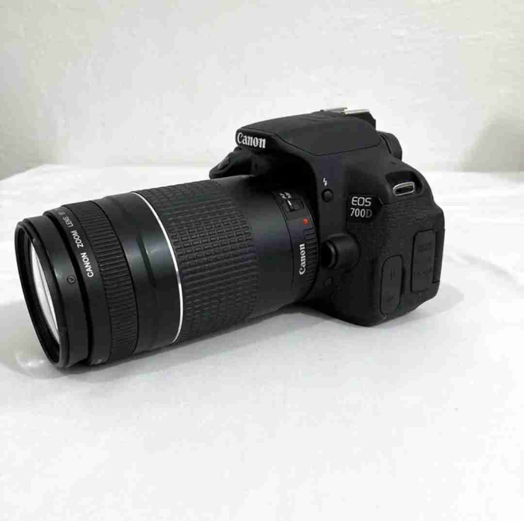 Canon700D with zoom lens