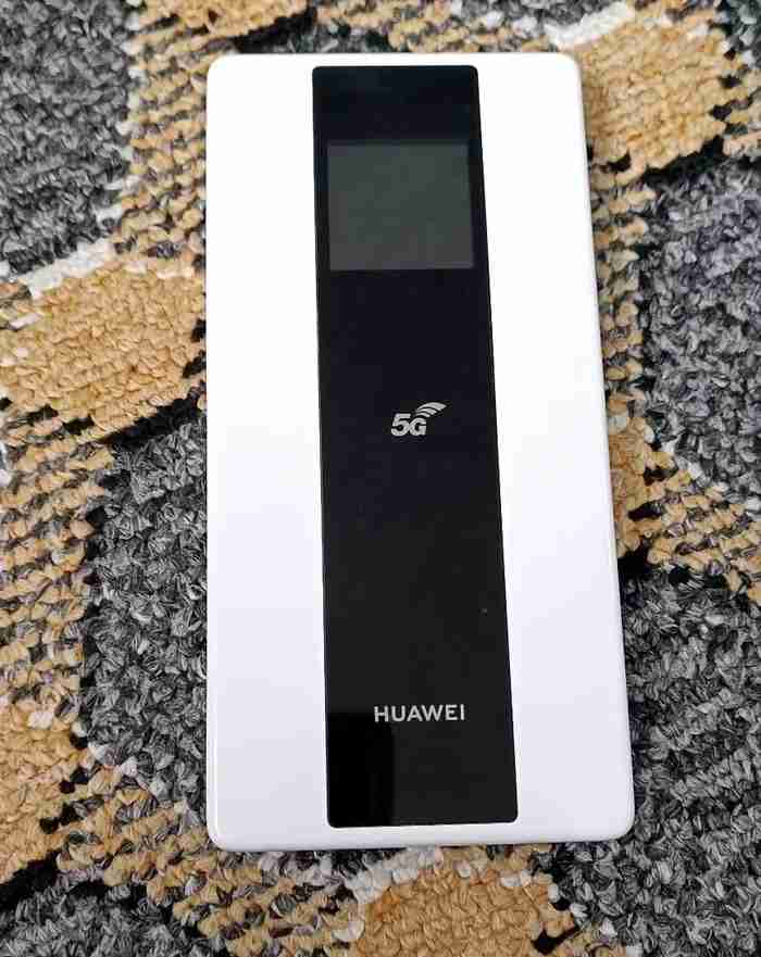 Huawei 5G mobile WiFi router